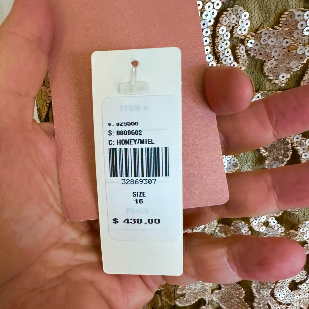 Tadashi Shoji Exquisite Sequin Mother of the Bride Gown - Picture 8 of 9